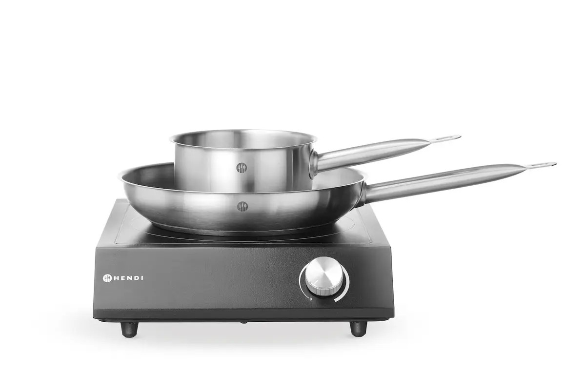 Hendi induction hob with cookware set
